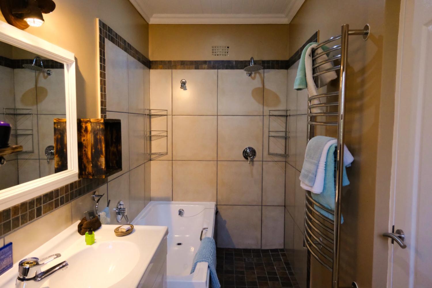 Bwhale Guest House B&B Knysna Bagian luar foto