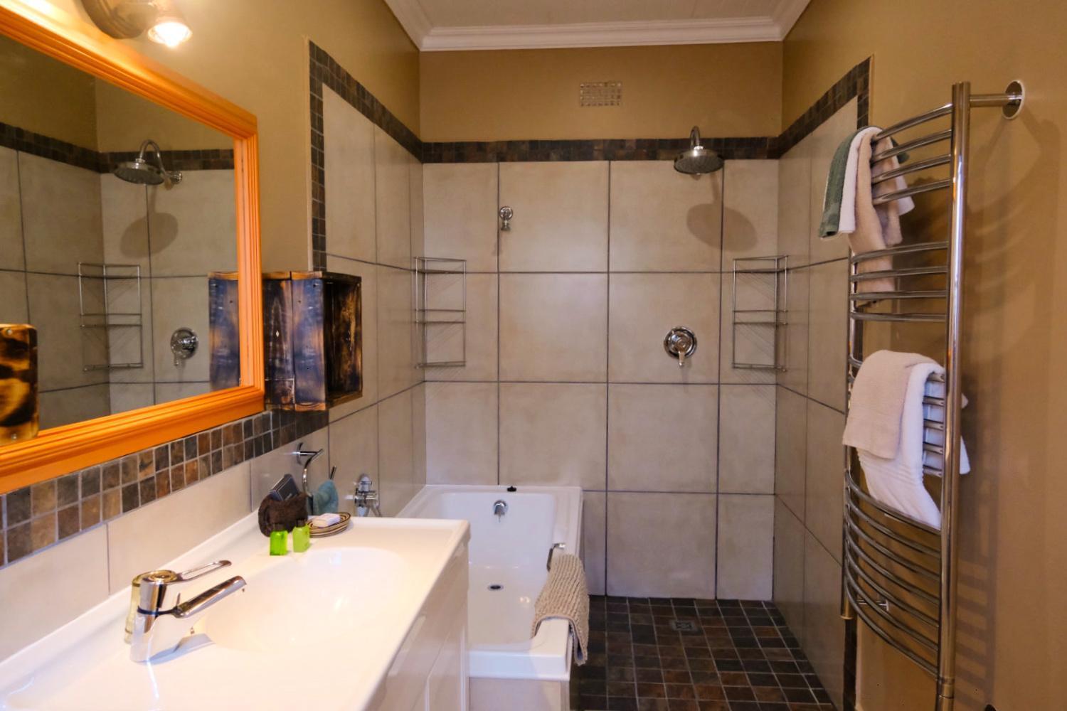 Bwhale Guest House B&B Knysna Bagian luar foto