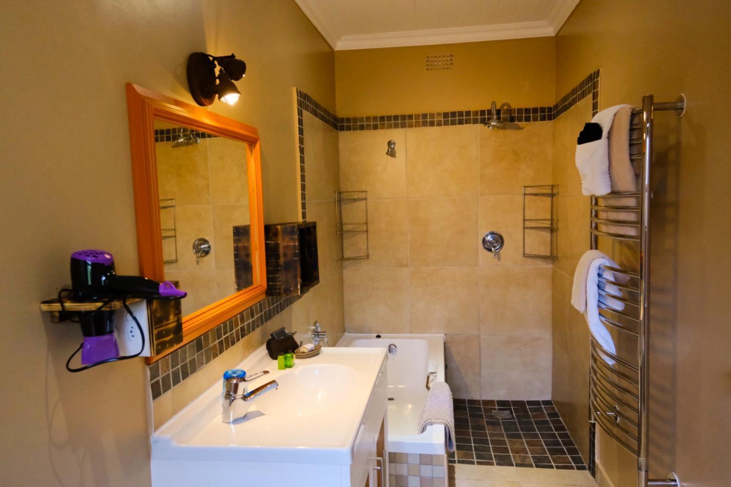 Bwhale Guest House B&B Knysna Bagian luar foto
